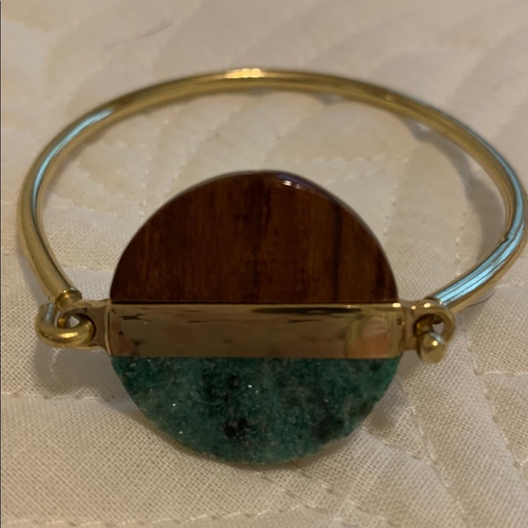 Jewelry - Teakwood and jade bracelet. Gold tone.